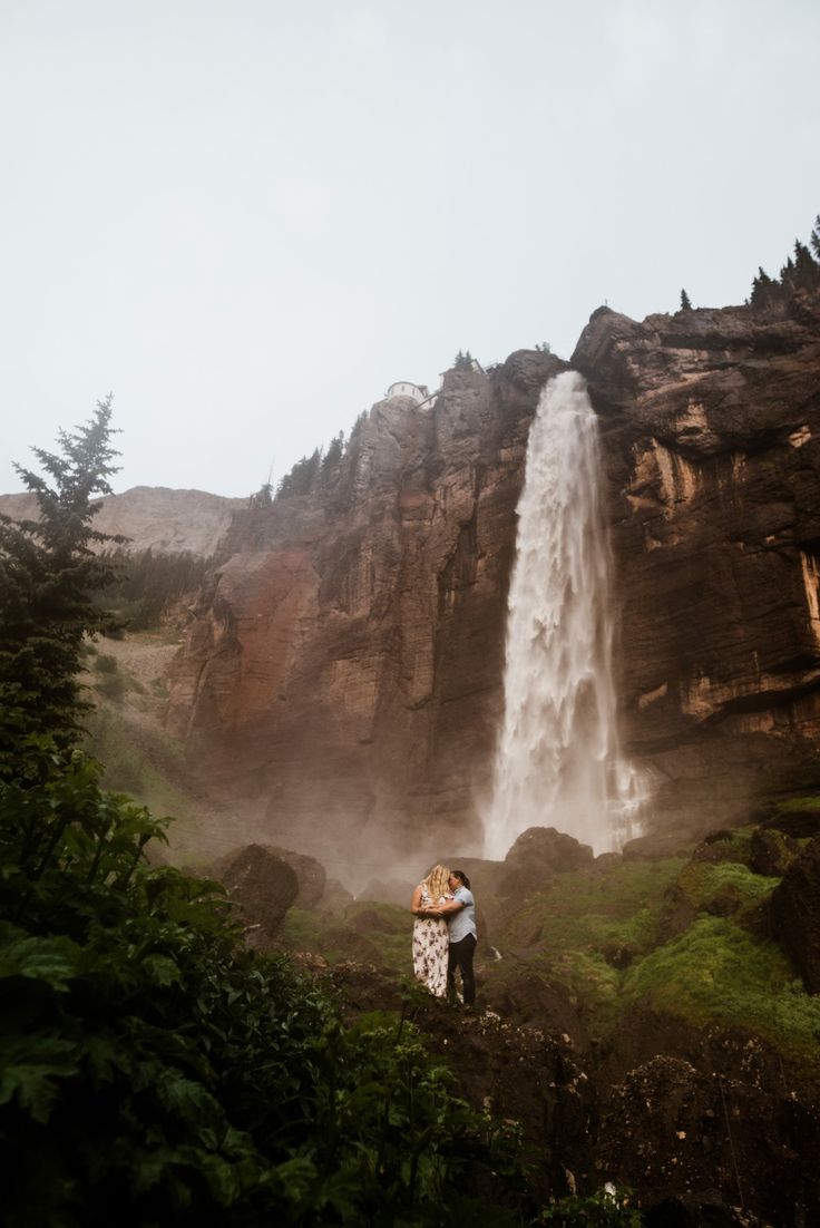 Bottom of Bridal Veil Falls setting